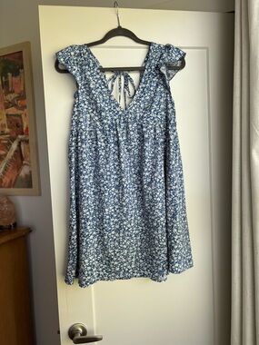 Blue Floral V-Neck Tie-Back Sundress